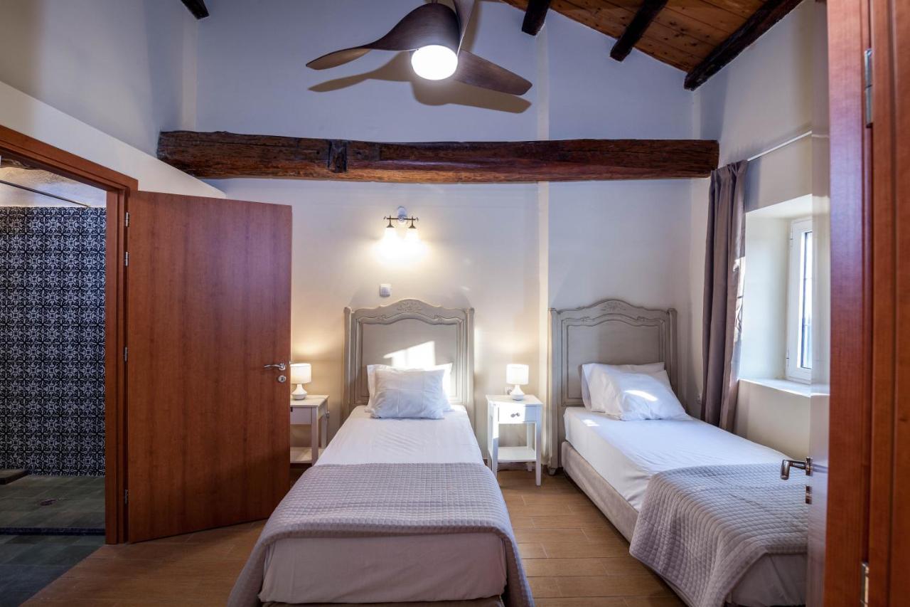 Affittacamere Marcora'S Historical Estate Strongylí Esterno foto